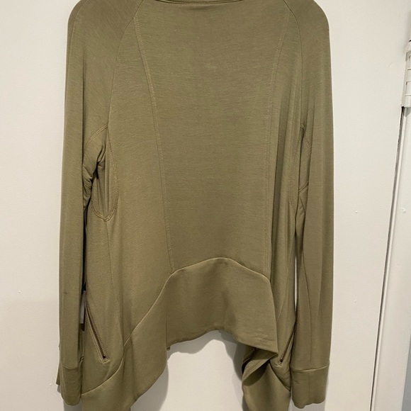 L.a.m.b. Sweater cardigan, olive green with zipper and snap closures. - Picture 2 of 5